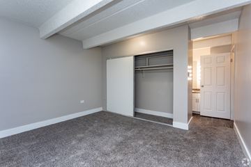 Denver apartment for rent - Monaco Lakes