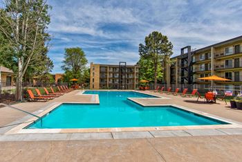 Outdoor swimming pool 