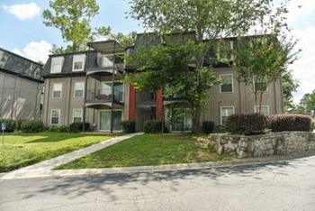 Private patios/balconies