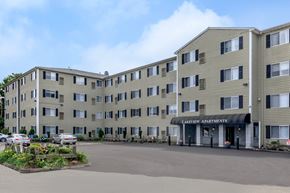 Waterbury apartment for rent - A large building with the words