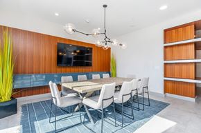 The Colony apartment for rent - Pool Lounge