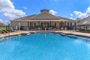 Dade City apartment for rent - the pool at the whispering winds apartments in pearland, tx