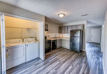 In-unit washer/dryer