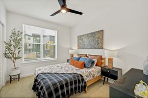 Boerne apartment for rent - A bedroom at Bluff View at Frederick Creek in Boerne, Texas.