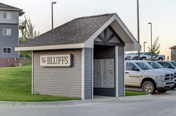 Mail center at bluffs of williston apartments nd
