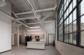 Milwaukee apartment for rent - Spacious apartment at CWC