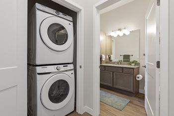 Unit laundry