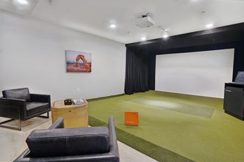 Golf simulator 