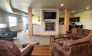 Community room w/ fireplaces & full kitchen