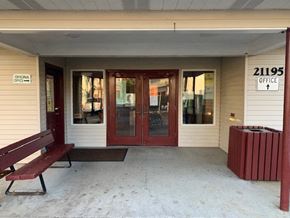 Aloha apartment for rent - Reedville Entrance