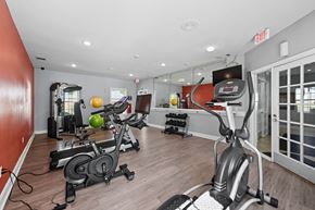 Lithonia apartment for rent - Gym at Greens at Stonecreek, Lithonia