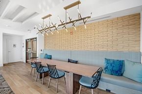 Alexandria apartment for rent - A modern dining room with a wooden table and chairsat Lincoln Old Town, Alexandria, VA 22314