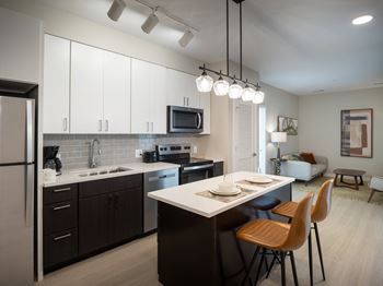 Kitchen island*