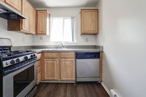 Arlington apartment for rent - Modern Kitchen With Custom Cabinet at The Fields of Arlington, Arlington, 22204