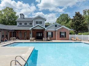 Duluth apartment for rent - swimming pool at Magnolia Pointe Apartments in Duluth, GA