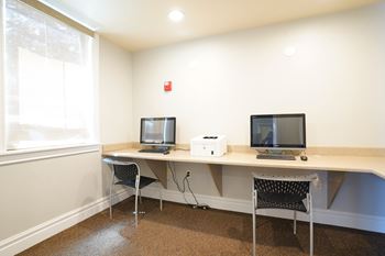 Work desk