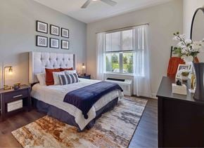 Kearny apartment for rent - king bed, large bedrooms, two bed, luxury apartment, oversize windows, hardwood floors