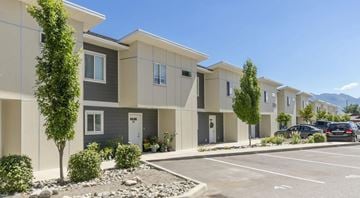 West Kelowna townhouse for rent - Lakeview Ridge
