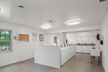 24-Hour laundry facilities