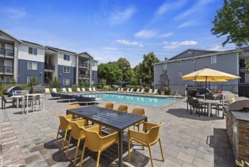 Swimming pool & spa