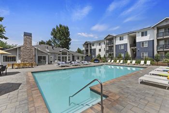 Swimming pool & spa