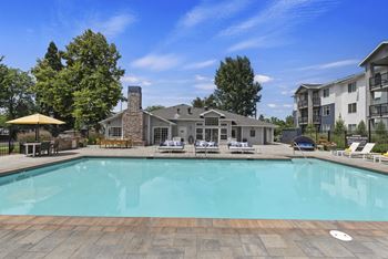 Swimming pool & spa