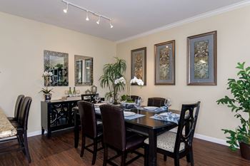 Wood style flooring i