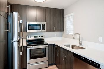 Kitchen with stainless steel appliances 