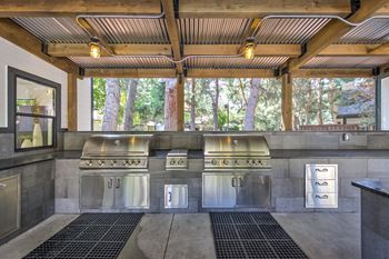 Reedhouse - patio grill