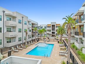 Lake Jackson apartment for rent - pool