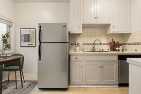 Los Angeles apartment for rent - Kitchen Space at Delta Apartments, Los Angeles