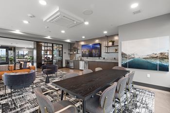 Community room & co-working lounge
