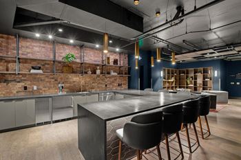 Vault bar
