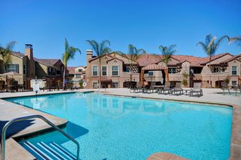 2 Swimming pools