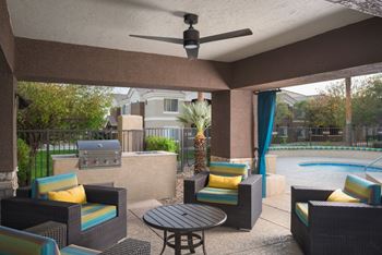 Poolside outdoor kitchen