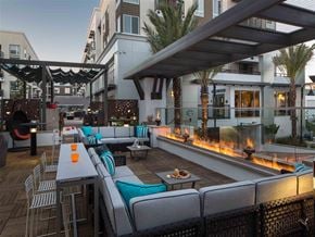 Anaheim apartment for rent - outdoor lounge and fire pit