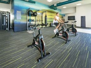 Anaheim apartment for rent - fitness center