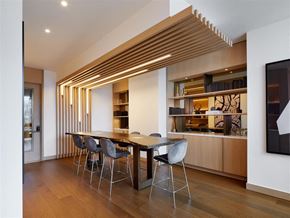 Los Angeles apartment for rent - table area