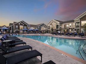Aurora apartment for rent - exterior pool