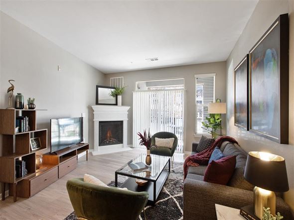Colorado Springs apartment for rent - Living Room