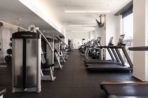 Chicago apartment for rent - A gym with treadmills and exercise equipment.
