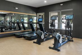 Aliso Viejo apartment for rent - A gym with treadmills and elliptical machines.