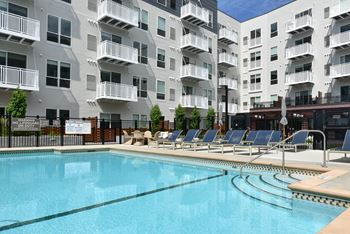 Sparkling swimming pool - building i & ii