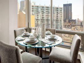 Philadelphia apartment for rent - Large windows with natural light