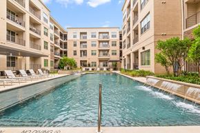 Addison apartment for rent - pool