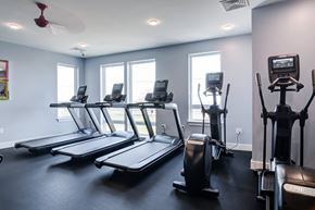Revere apartment for rent - a gym with treadmills and other exercise equipment