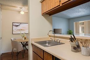 Albuquerque apartment for rent - Modern Kitchen at Eagle Point Apartments, New Mexico