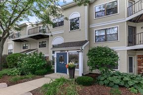Aurora apartment for rent - A building with the number 2800 on the front door.