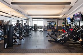 Denver apartment for rent - Fitness equipment with weight machines