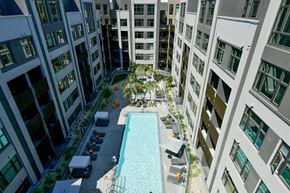 Oakland apartment for rent - Pool